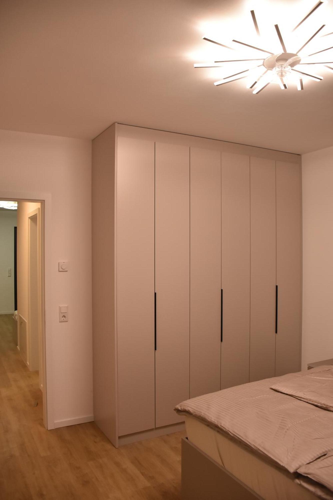 Apartment 3 *