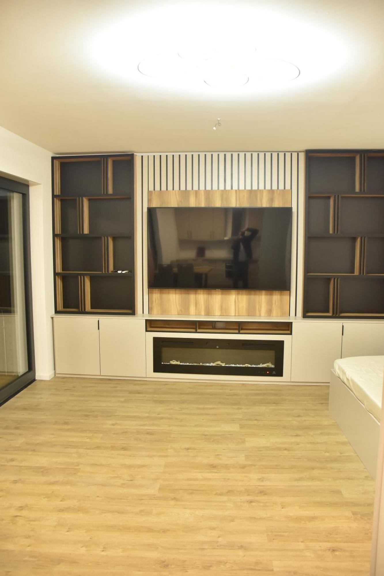 3 Apartment *