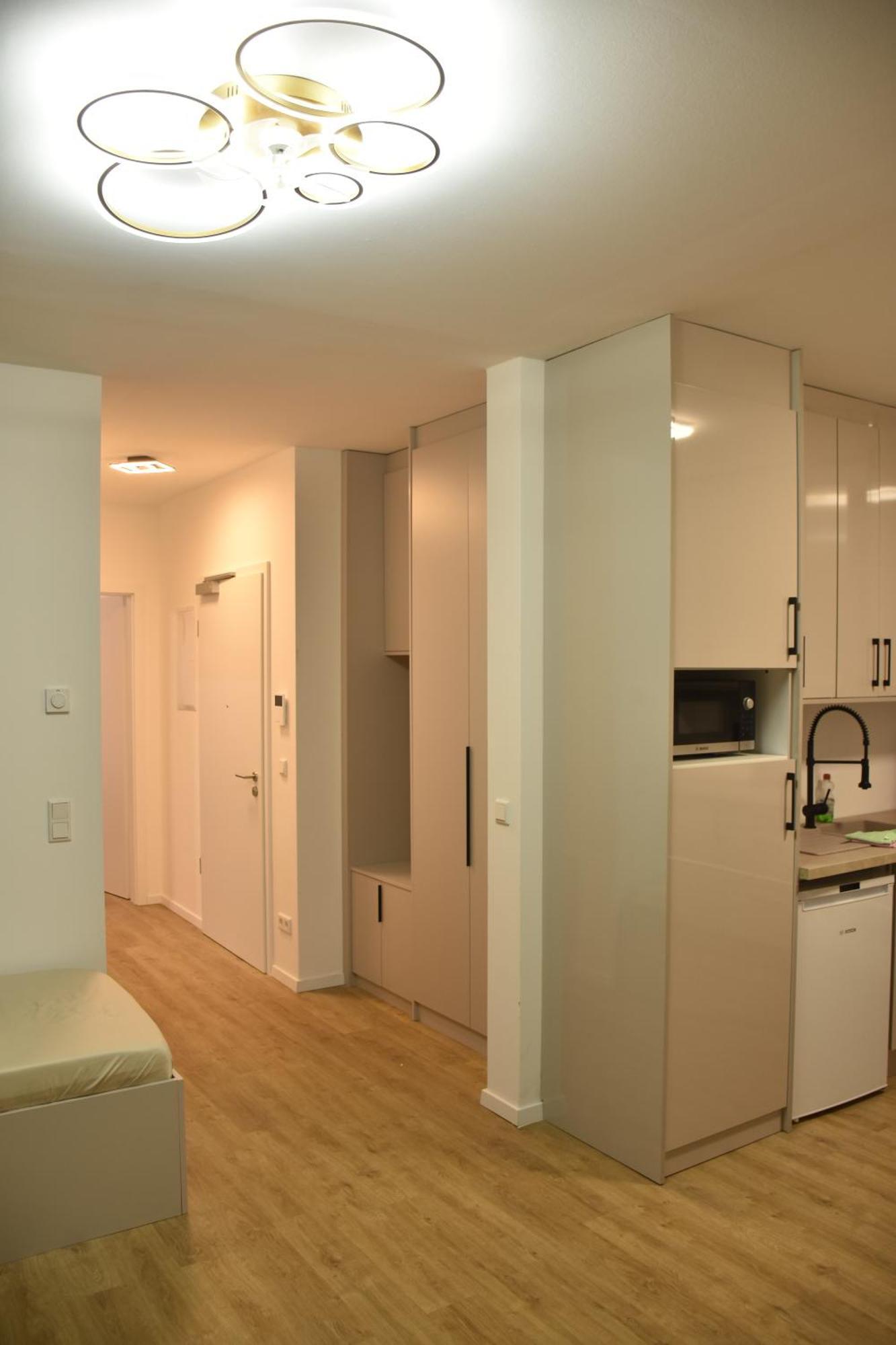 Apartment 3 *