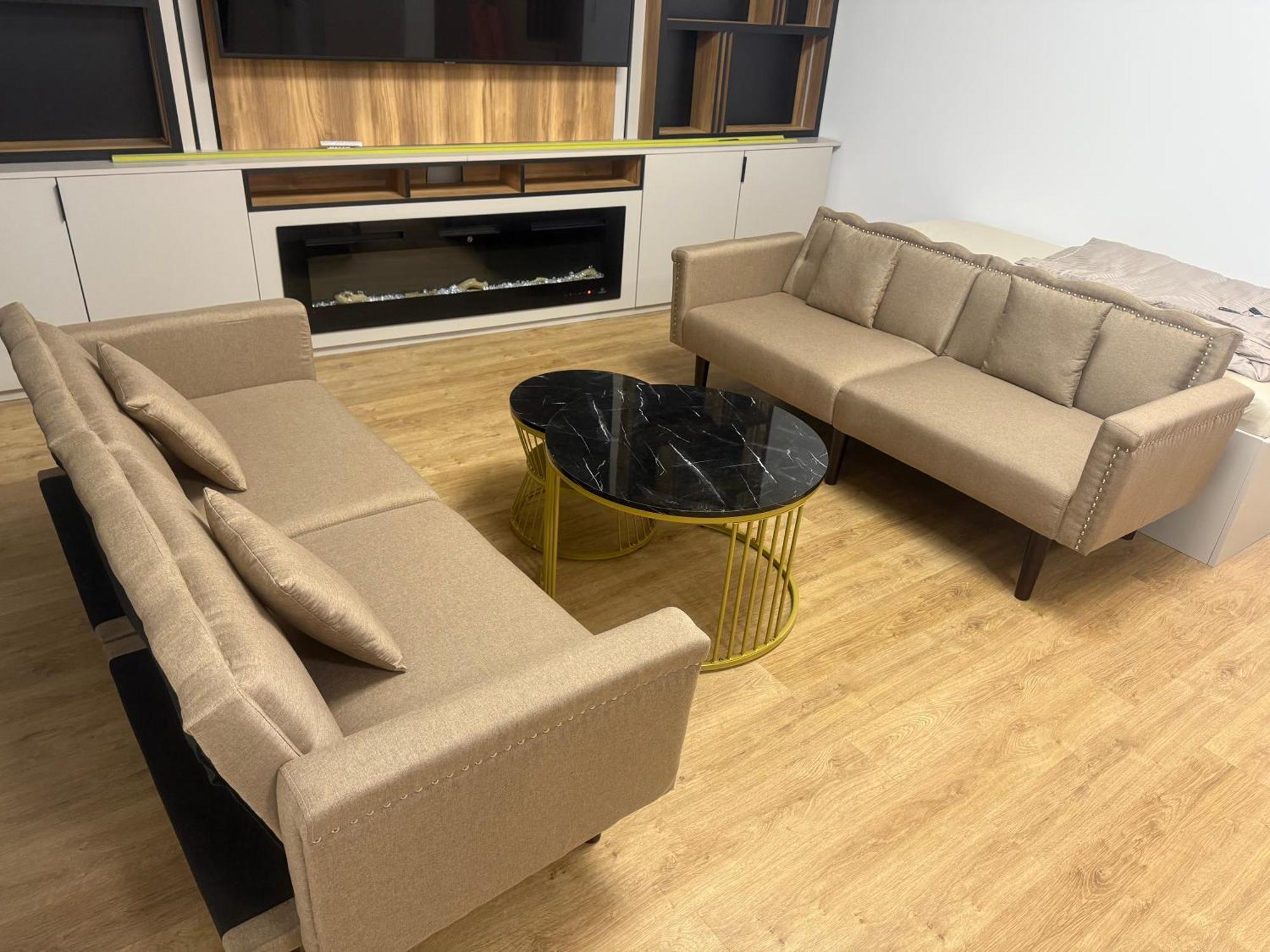 Apartment 3 *